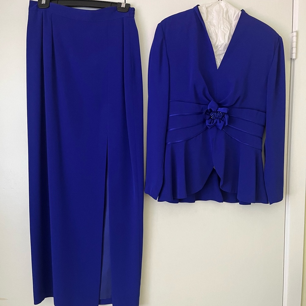 Daymor Courture. Size 8